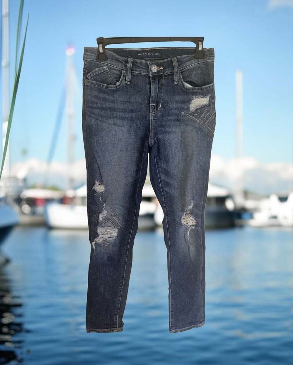 Rock & Republic Berlin Mid-Rise Distressed Skinny Jeans Size 4